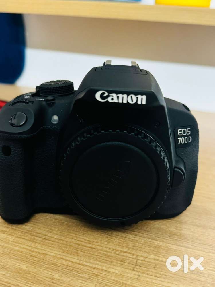 Canon 700d dsr brand neww conditon with two lens