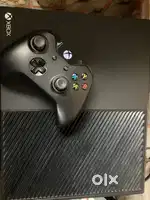 Xbox one with motion sensor (kinect)