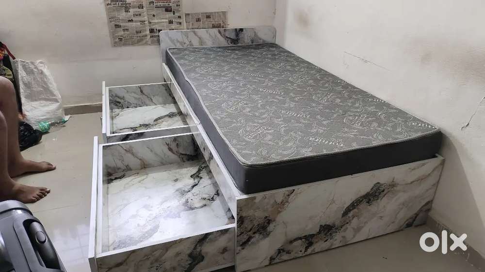SINGLE BED