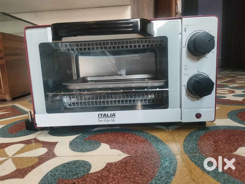 Oven in box pack in new condition