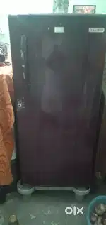 फ्रिज काफी अच्छा है जिसको भी लेना है संपर्ककरें