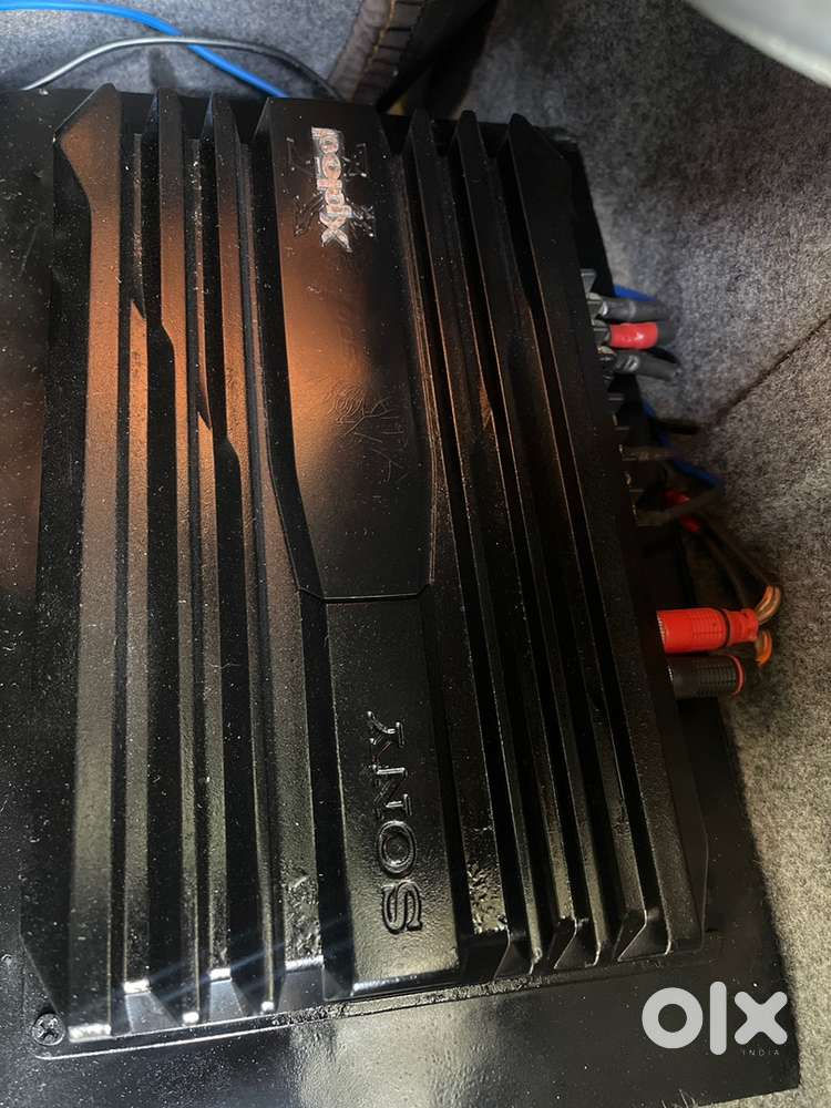 Sony xplod 500w amplifier 1/2 channel