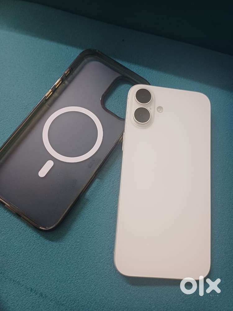 iPhone 16 Plus white color (256gb)- like new