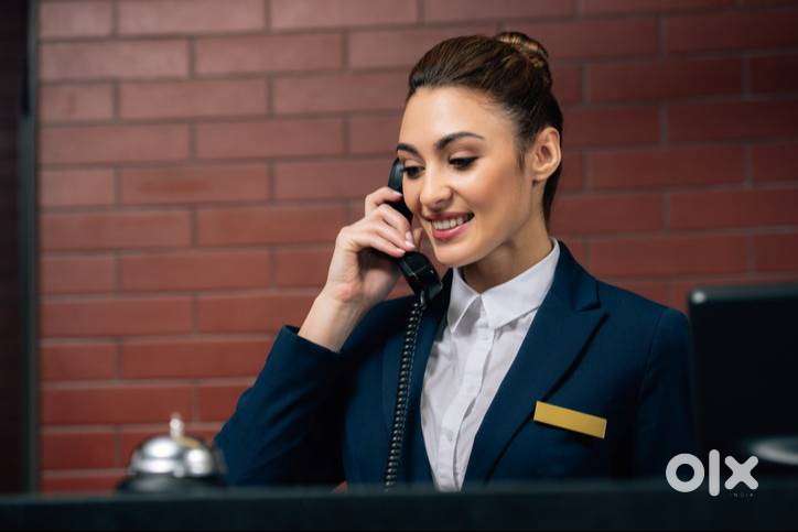 front desk receptionist