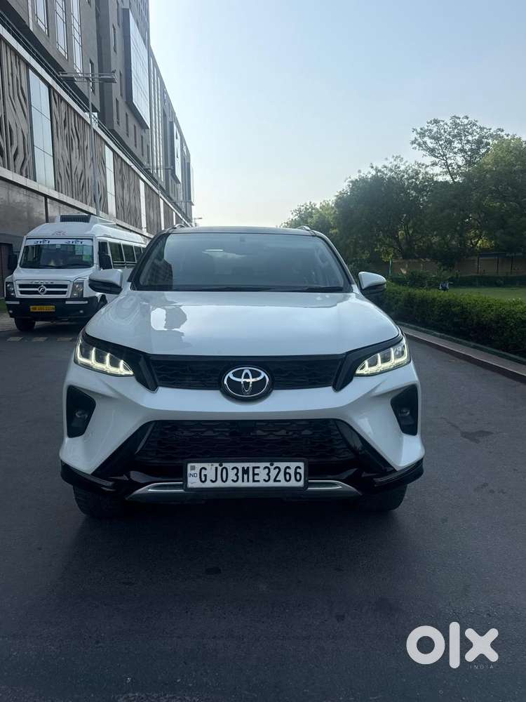 Toyota Fortuner Legender 4X2 AT 2.8, 2021, Diesel