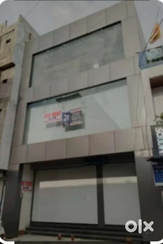 Best locations showroom for rent in katargam