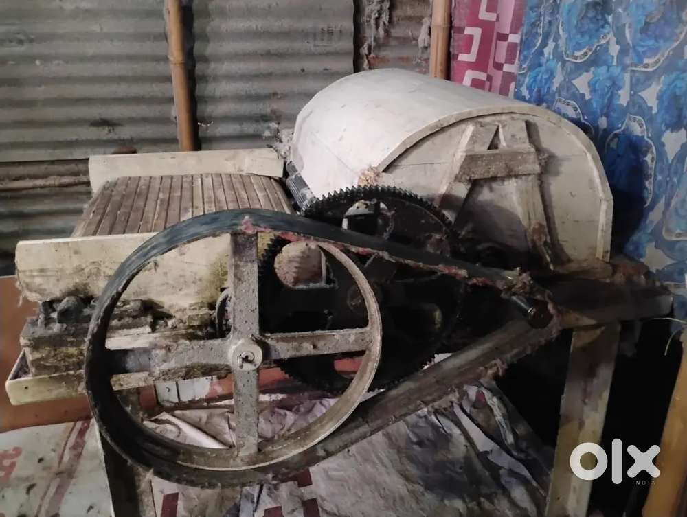 1. Rui Dhunai Machine / Cotton Carding Machine – Good Condition