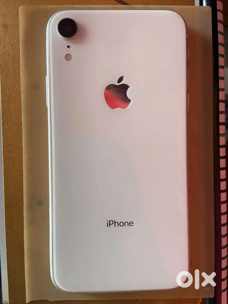 iPhone xr 128 gb good condition phone