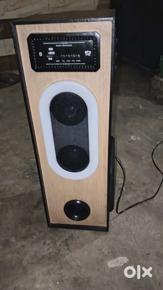 Home theater tower new conditions hai 1 hafpta chala hai bas