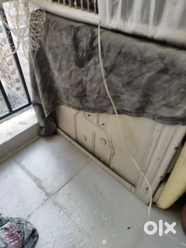 Hitachi Windows AC 1.5 ton