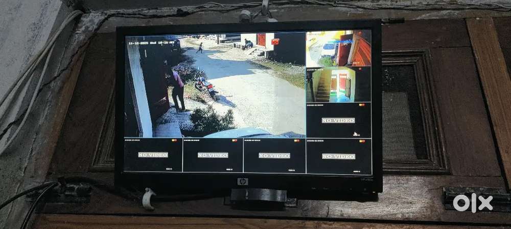 Hp 19 inch  T.F.T  cc tv cemra me laga rhaki hai ok hai