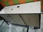 Computer table