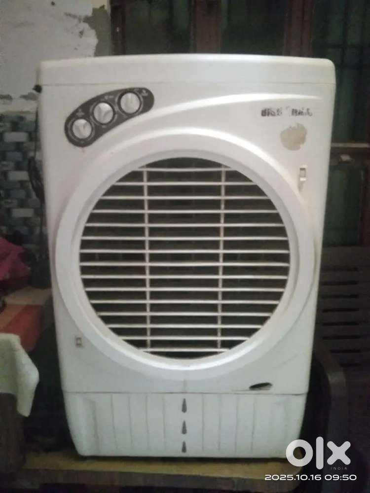 Cooler 3 feet approx