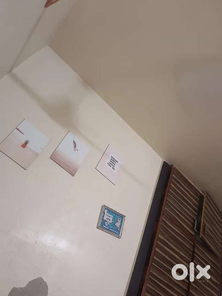 Muje 5000 to 7000 budget mai room chahiye.