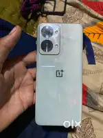 One plus nord 2t 5g hai 8 128 display fingerprint koe problem nhi