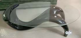 Elegant glass center table ...can be used for home or office purpose