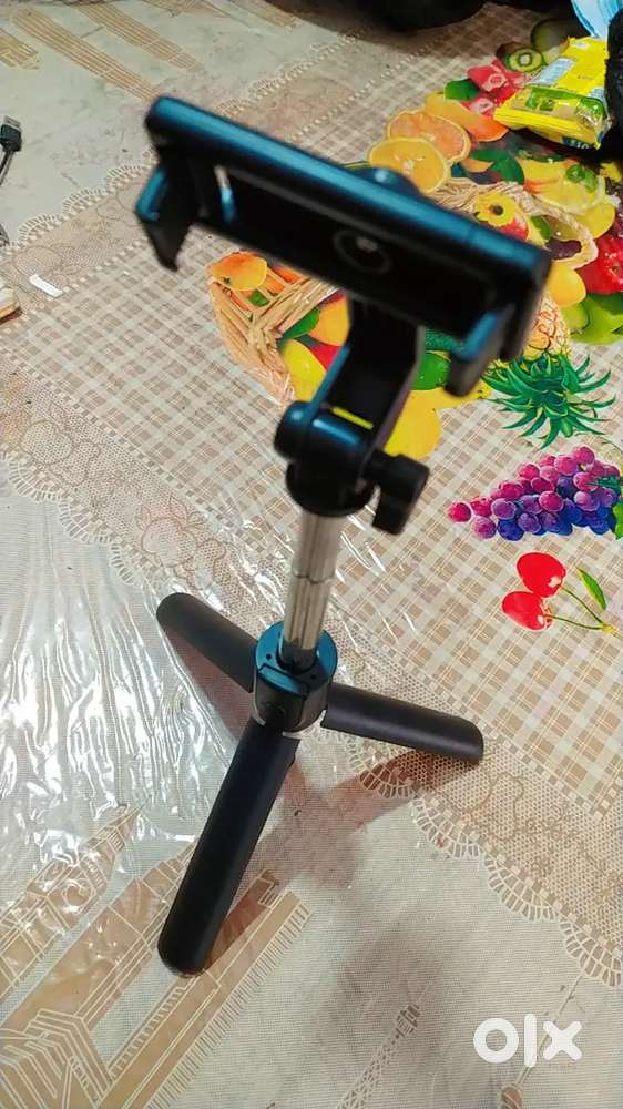 Brand new ,premium selfie tripod...