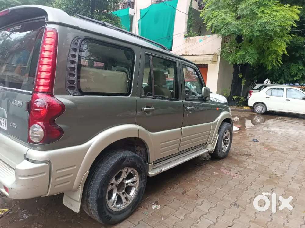 Mahindra Scorpio slx