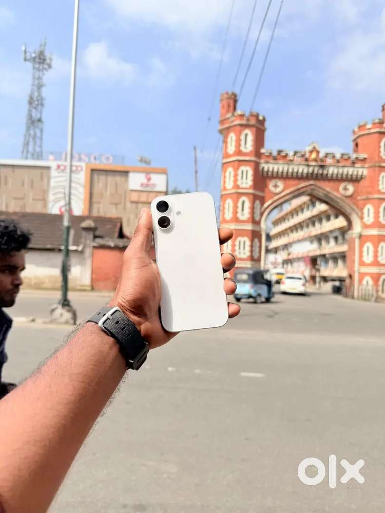 IPHONE 17 256 GB 100 BH WHITE COLOUR SEALED CUT