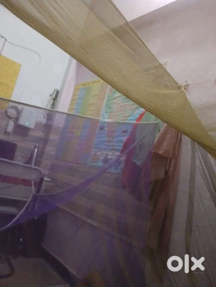 Boys ke liye only 5000 rahna khana