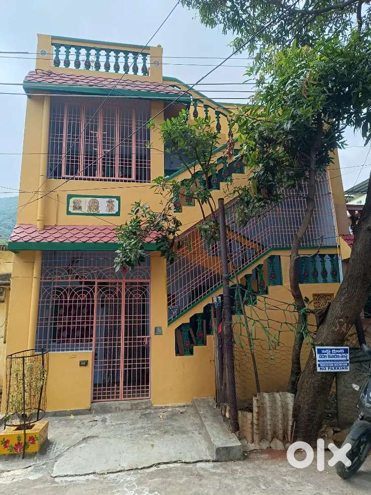 Lig 2foor building for sale