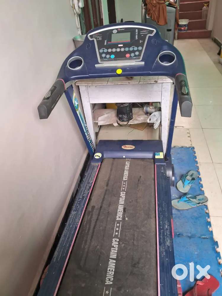 Electronic treadmill