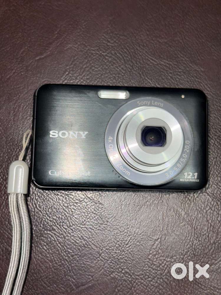 Sony HD Vlogging camera with OG battery, charger and SD card