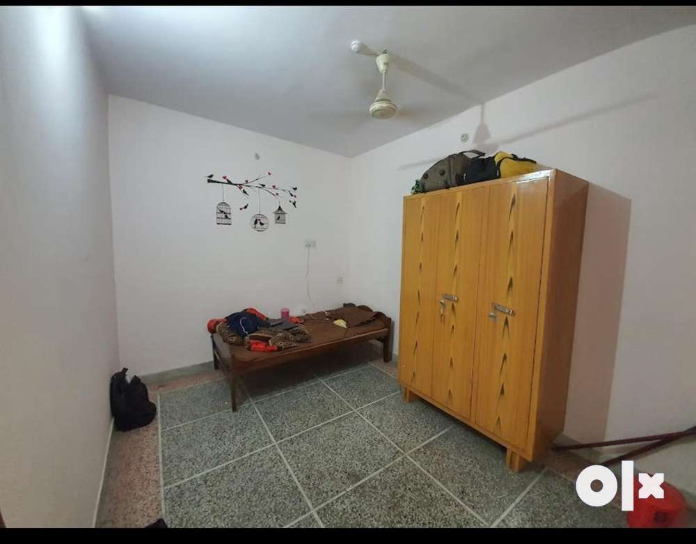 2 bkh fully furnished flat