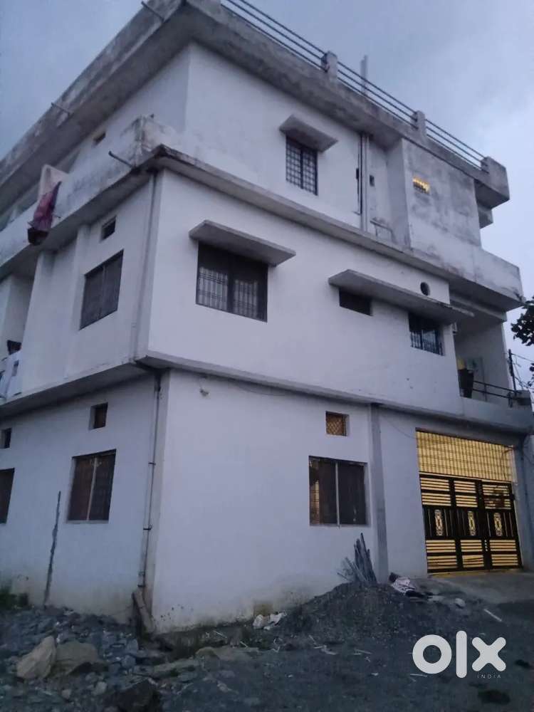 Viveka nand Nagar 100 fit road