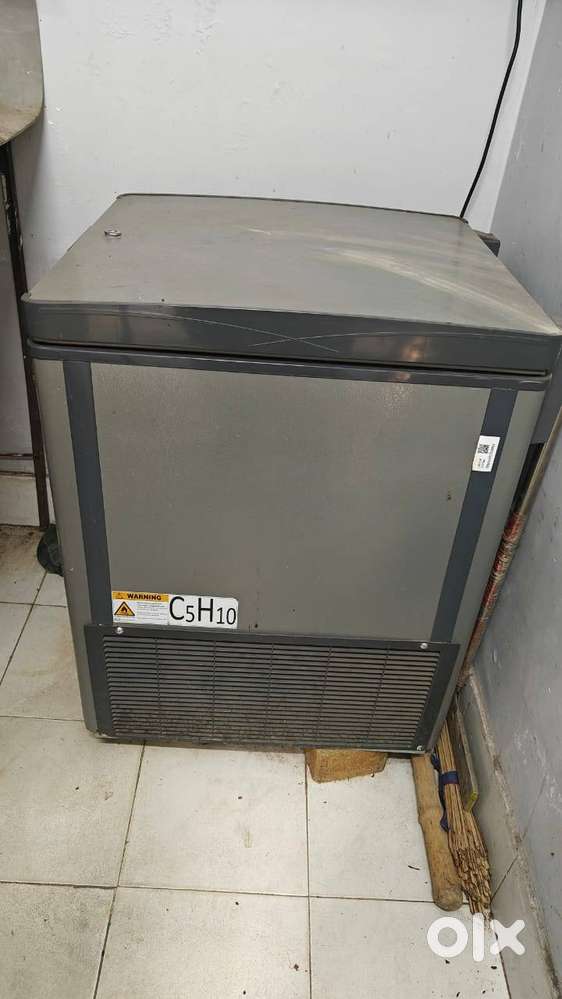 VOLTAS SINGLE DOOR CONVERTIBLE DEEP FREEZER