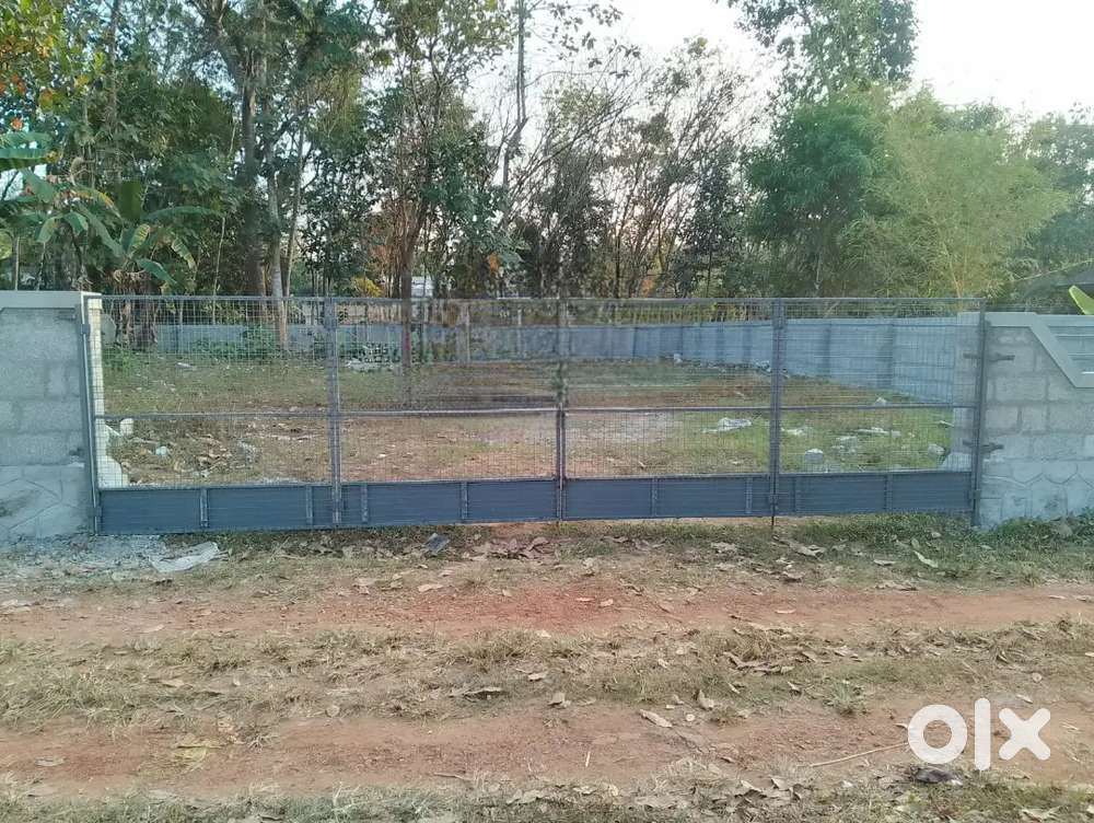 10 cent house plot for sale. 80 mtr from MC road kulakkada.