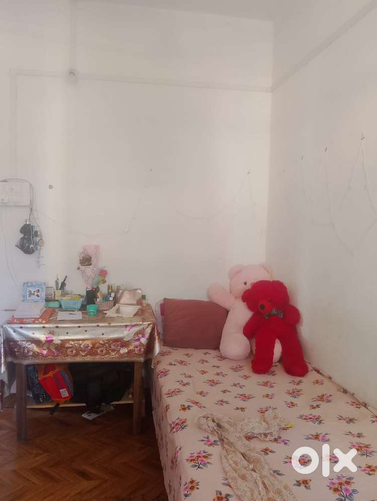 Single independent room for boys and girls.