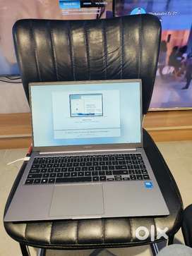 SAMSUNG GALAXY BOOK 4 CORE 5 16 RAM 512