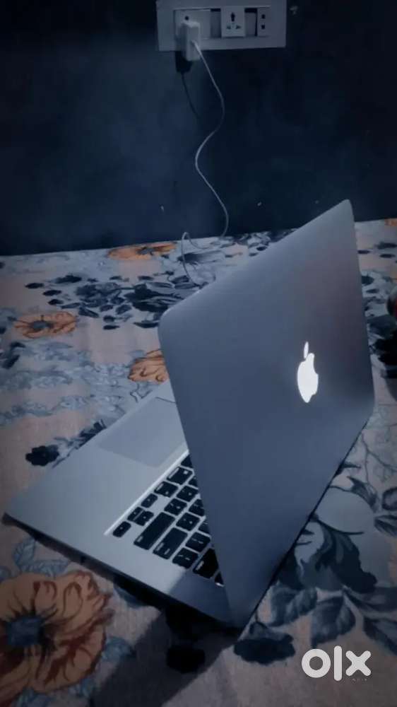 Mackbook Air (13inch Early 2015)