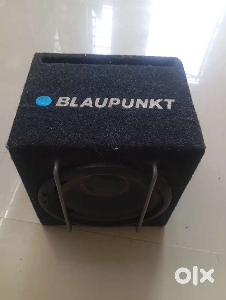 BLAUPUNKT Woofer with amplifier