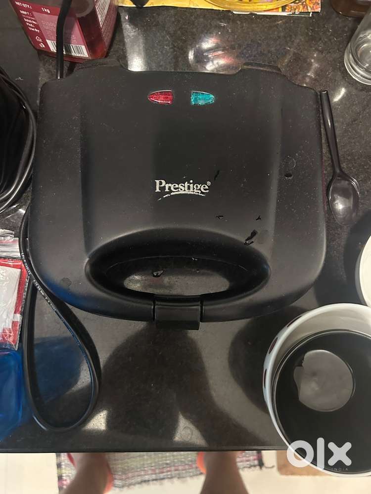Sandwich maker 6 month old and utensils