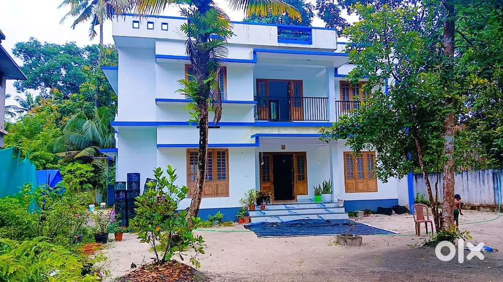 House near cherthala Railway station 4 bhk 60 lakh