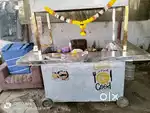 Lari food (carts)