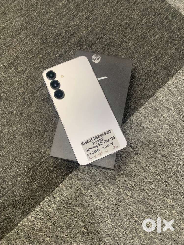 Samsung Galaxy S25+ / 6.7 Dynamic AMOLED 2X Display / 512GB Storage