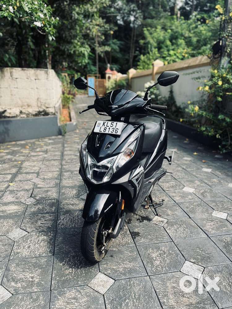 Honda Dio DLX