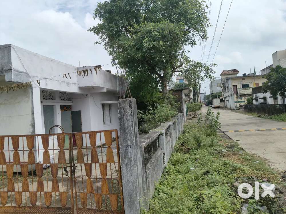 4000 sq feet plot with old home in prime location in hinghanghat