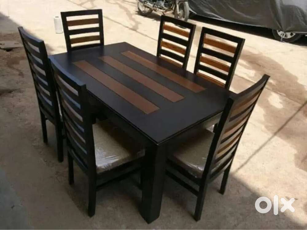 Premium quality 6 Seater dining table available in starf dream furnitu