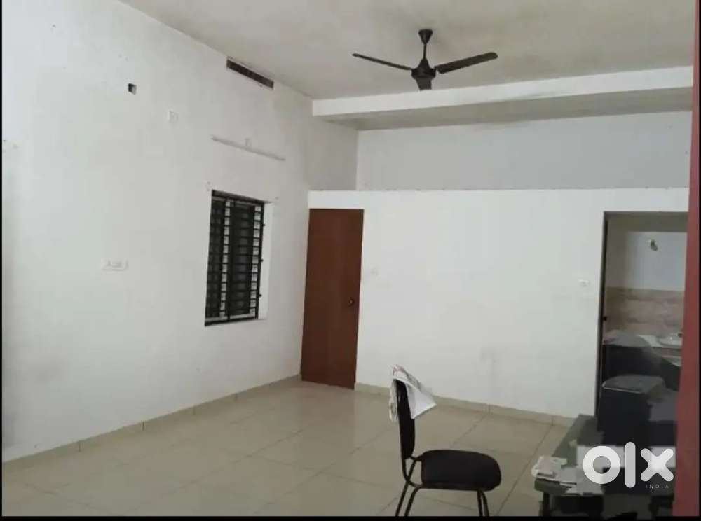 Ground Floor ,Palarivattom- Office/clinic -750sqft -Unfurnished - 40k