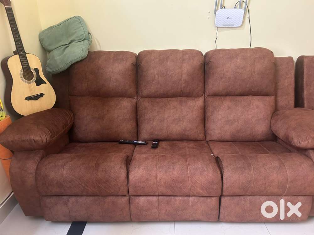 Premium Recliner 3+1+1 Sofa for Sale – Excellent Condition!
