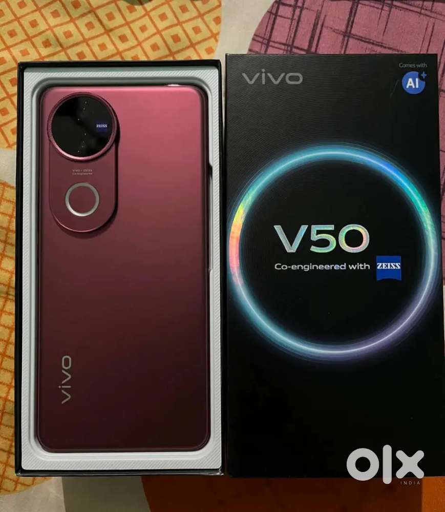 Vivo V50  8+8/256 Gb 7 Month  old with bil box  & Charger