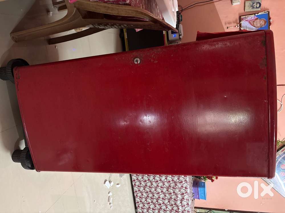 Fully functional LG refrigerator