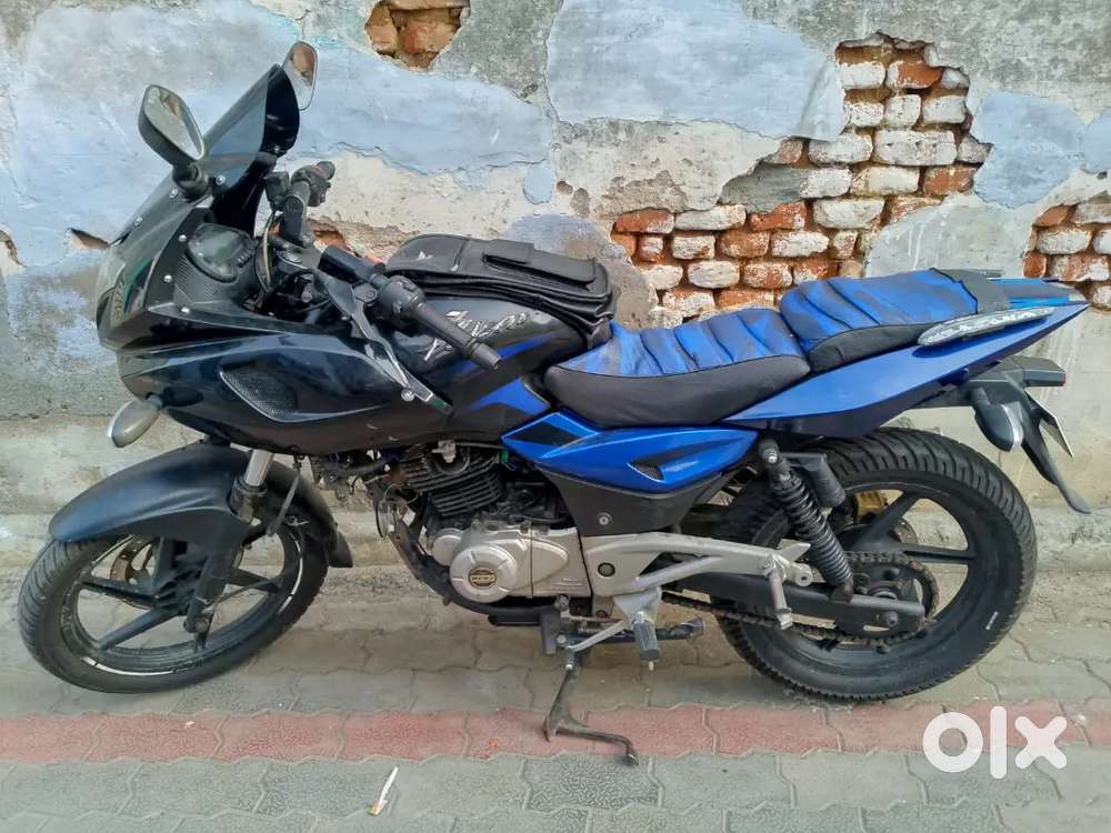 Bajaj Pulsar 220f 2016 model