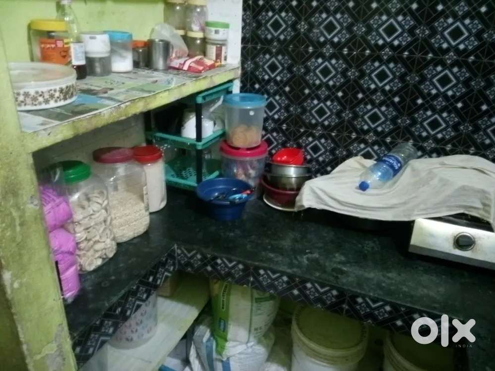 Sharing room only Ladies and aunty