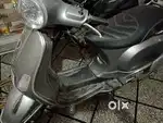 Vespa scooty