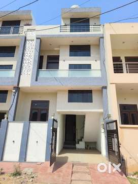 *5 bhk Semi furnished Villa
